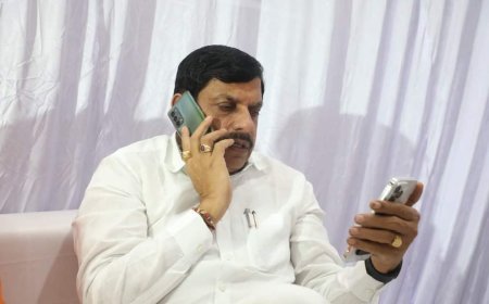 पिता को मुखाग्नि, अपनी पीढ़ा दिल में समेटे सीएम एट वर्क, जनता का दर्द और दायित्व पहले - इंडियन न्यूज अड्डा