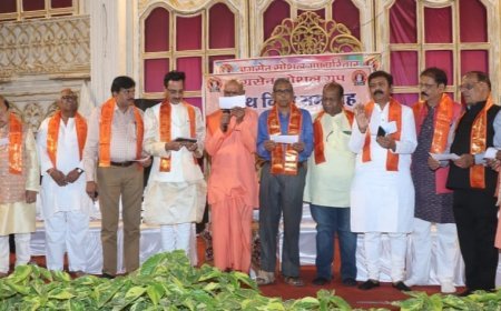 अग्रसैन सोशल ग्रुप का शपथ विधि समारोह सम्पन्न हुआ।