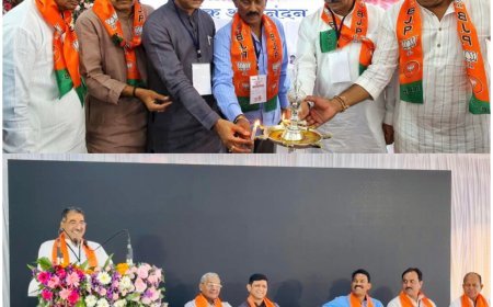 महापौर का नवाचार: निगम परिषद के ढाई साल के कामकाज का लेखा-जोखा प्रस्तुत