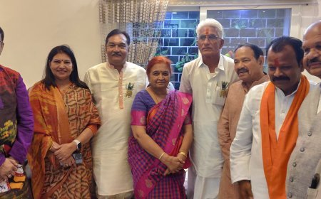 इंदौर में श्री धाम सरकार का लगा दरबार... भजन कीर्तन की प्रस्तुतियों से मुग्ध श्रद्धालु