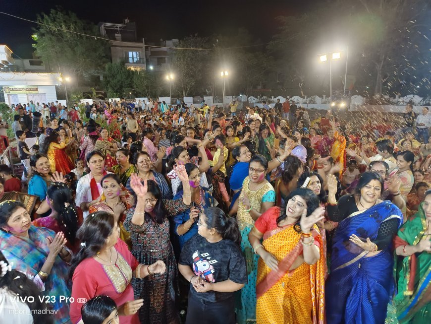 अरे जा रे हट नटखट ना खोल मेरा घूंघट ' जैसे भजनों पर खूब झूमे श्रद्धालु, गुमाश्ता नगर स्थित वेंकटेश देवस्थान में खूब छाई फ़ाग की मस्ती 