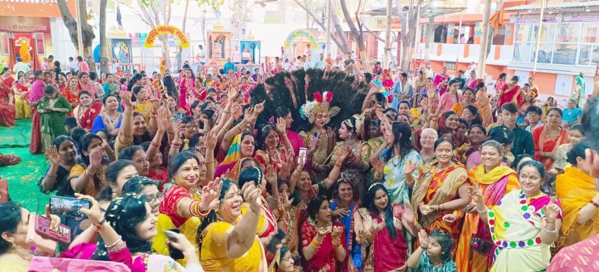 रंगभरी एकादशी पर अंजनि मातृशक्ति की ओर से विद्याधाम पर फाग की धूम