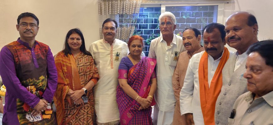 इंदौर में श्री धाम सरकार का लगा दरबार... भजन कीर्तन की प्रस्तुतियों से मुग्ध श्रद्धालु