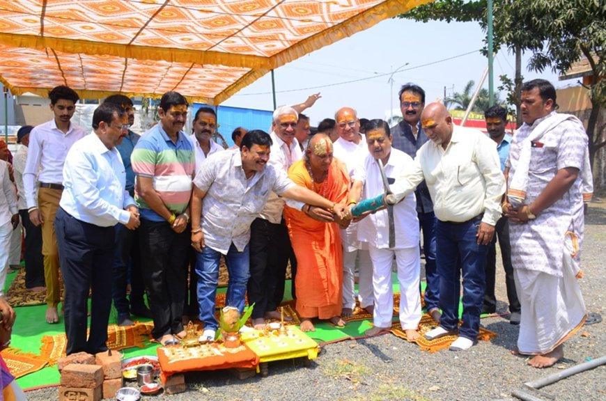 हरिधाम पर पांच दिवसीय हनुमत कथा महोत्सव 8 से 12 अप्रैल तक   महंत शुकदेवदास महाराज के सानिध्य में हुआ भूमि पूजन- शहरी क्षेत्र के साथ 25 गांवों के श्रद्धालु भी आएंगे