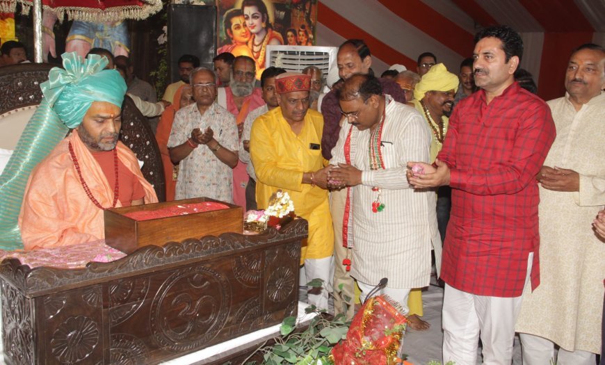 रामकथा में एक भी शब्द आत्मसात किया हो तो रघुनाथ की झोली में  अपना एक दुर्गुण जरूर डालें – उत्तम स्वामी 