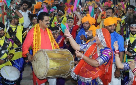 मालवा उत्सव के अंतिम दिन रही चहल-पहल, रोड शो में दिखी कलाकारों की खुशियां