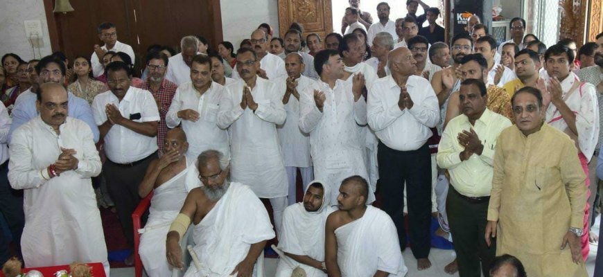 जीवन में परिवर्तन लाना है तो समर्पण और एकाग्रचित  आदर का भाव जरूरी