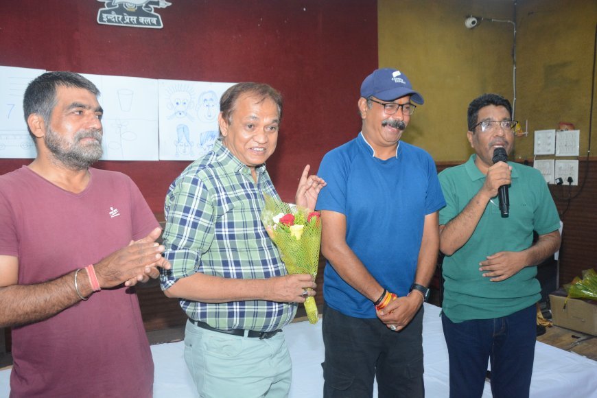 लहरी अंकल से बच्चों ने सीखे कार्टून और चित्रकारी के गुर