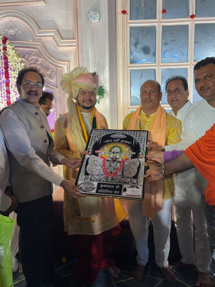 सांवरिया सेठ की निकाली शोभायात्रा भजन संध्या के साथ ही विशाल भंडारा मुख्य पुजारी जी का किया सम्मान  