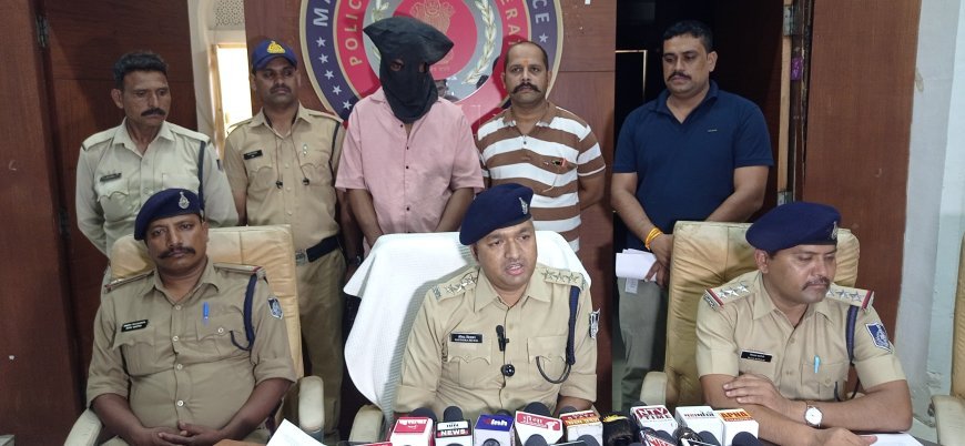 अवैध हथियारों की तस्करी करने वाला बदमाश, पुलिस थाना आजाद नगर इन्दौर की गिरफ्त में।