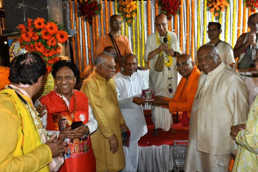 गोपाल मंदिर में देर रात पहुंची रथयात्रा में आए विदेशी संतो-भक्तों के सम्मान के साथ हुआ समापन