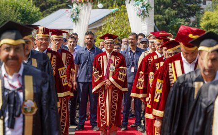 श्रीनगर में शेर-ए-कश्मीर कृषि विज्ञान एवं प्रौद्योगिकी वि.वि. के दीक्षांत समारोह में शामिल हुए केंद्रीय मंत्री शिवराज सिंह चौहान