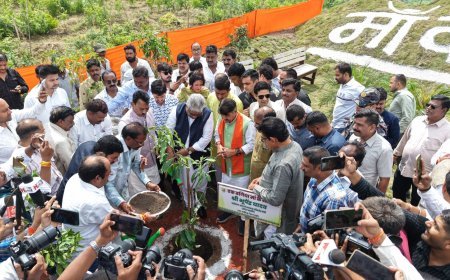 एक पेड़ माँ के नाम" अभियान- एक बगिया मां के नाम