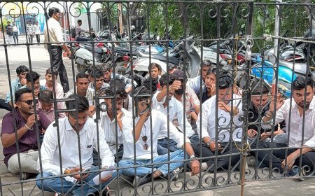 जयस छात्र संगठन (JCS) द्वारा 11 सूत्रीय मांगों को लेकर महाविद्यालय प्रशासन को सौंपा गया ज्ञापन