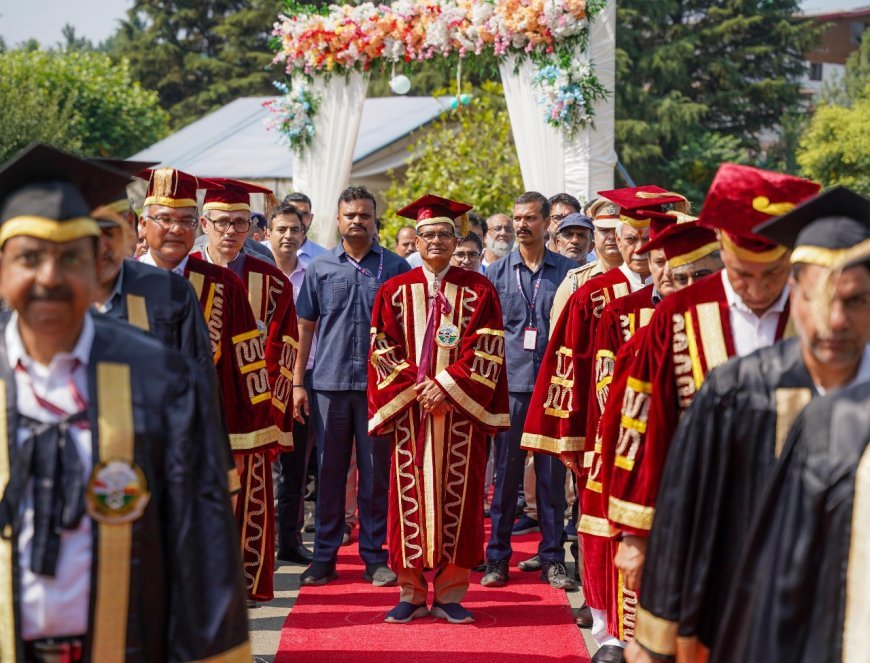 श्रीनगर में शेर-ए-कश्मीर कृषि विज्ञान एवं प्रौद्योगिकी वि.वि. के दीक्षांत समारोह में शामिल हुए केंद्रीय मंत्री शिवराज सिंह चौहान