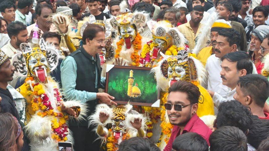 संस्था सर्वधर्म संघ द्वारा  अखाड़े एवं ताजिए के संचालक कर्ताओं एवं कलाकारों का सम्मान