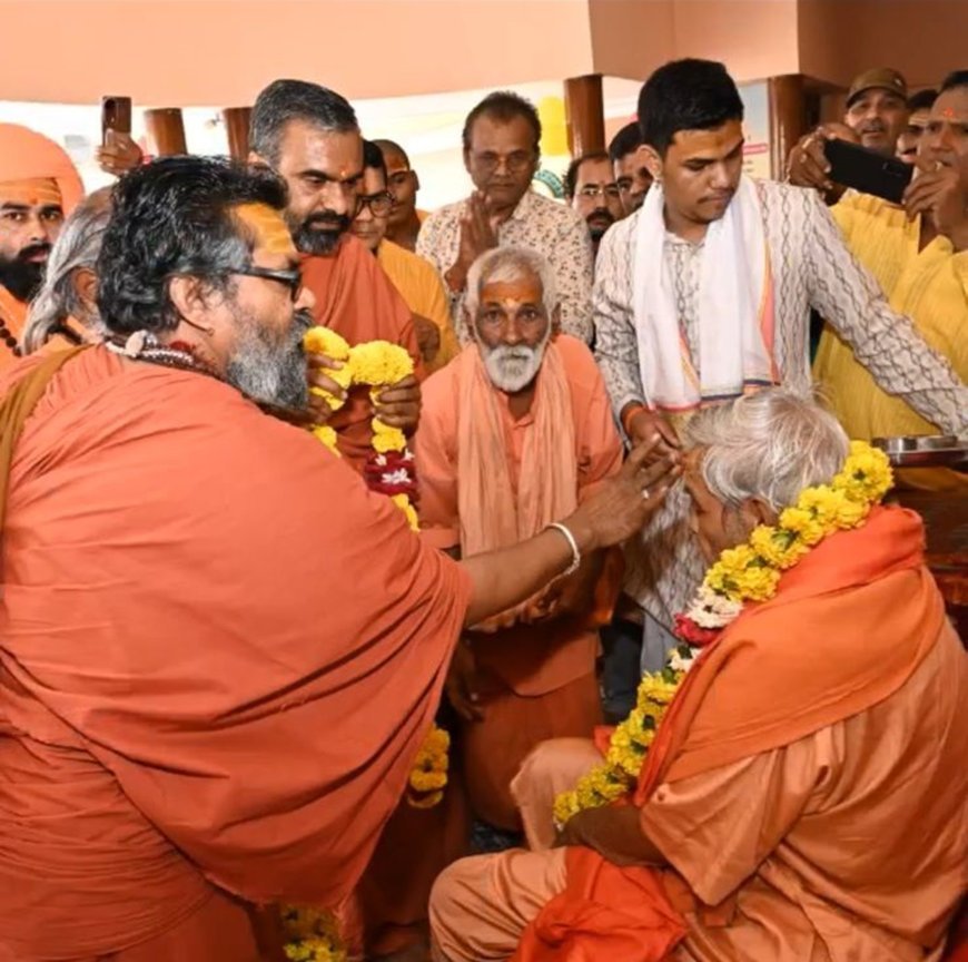 अन्नपूर्णा के संस्थापक ब्रम्हलीन स्वामी प्रभानंद गिरि की समाधि पर पुष्पांजलि