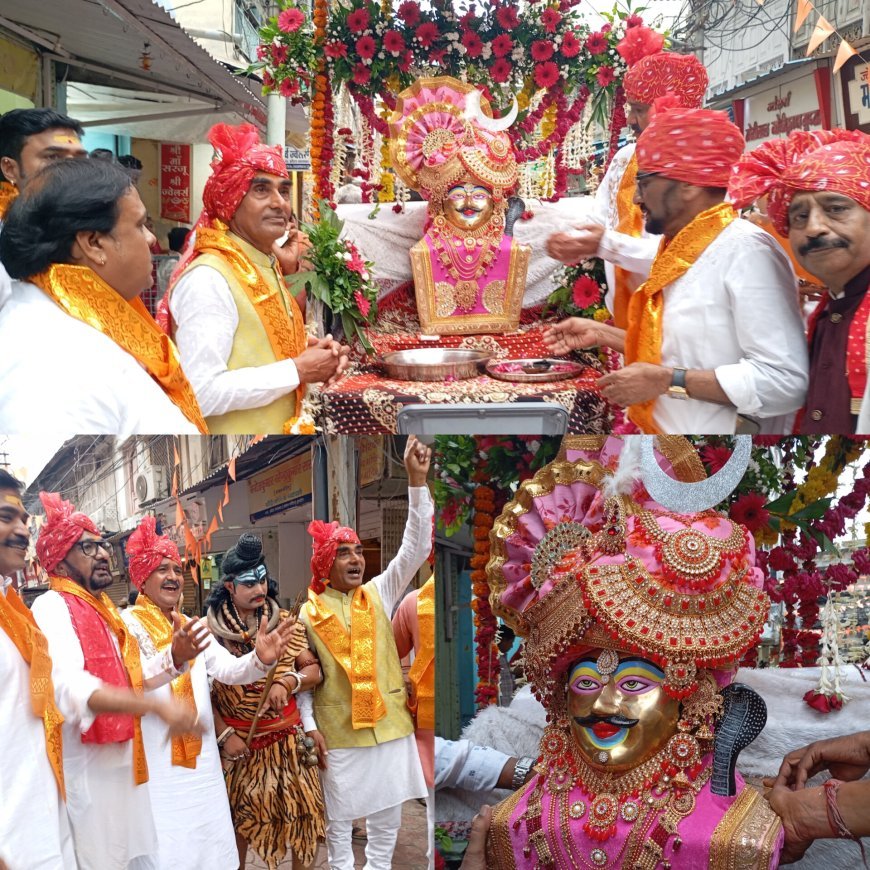 सावन के तीसरे सोमवार को श्री सराफेश्वर् महादेव की निकली शाही सवारी 