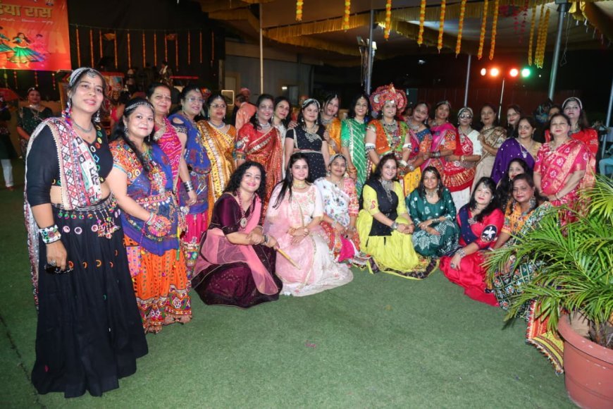 श्री अग्रसेन क्लब द्वारा शरद पूर्णिमा के अवसर पर डांडिया गरबा रास का आयोजन सम्पन्न हुआ। 