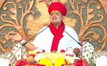 अन्नपूर्णा मंदिर के मैदान में आज से होने वाली पं. प्रभुजी नागर की भागवत के लिए भव्य पांडाल बनकर तैयार