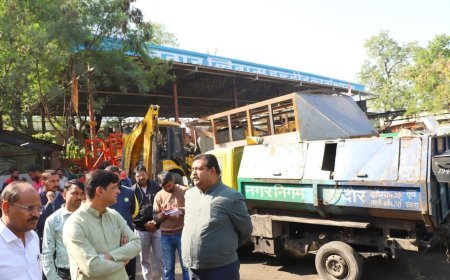 महापौर का नगर निगम वर्कशॉप पर आकस्मिक निरीक्षण