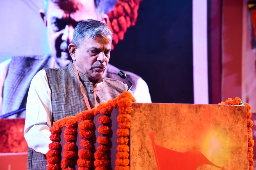 सरकार्यवाह  दत्तात्रेय  होसबाले का इन्दौर मे गृह संपर्क