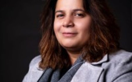 साईं भक्त एवं अभिभाषक सुश्री विनिता पाठक को मोक्ष धाम पर श्रद्धांजलि