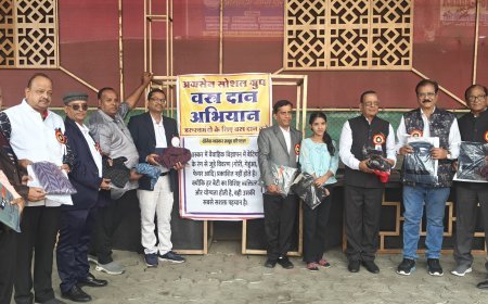 अग्रसैन सोशल ग्रुप द्वारा गर्म वस्त्र जरूरत मन्दो की मदद हेतू दान किए