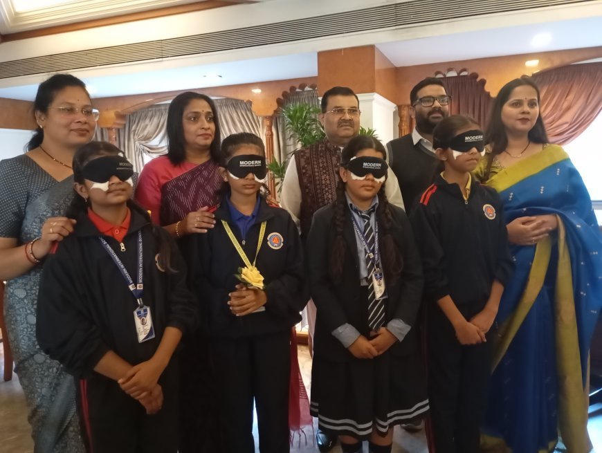 मॉडर्न इंटरनेशनल स्कूल के छात्र "क्वांटम ब्रेन परेड" में विश्व रिकॉर्ड बनाने के लिए तैयार*