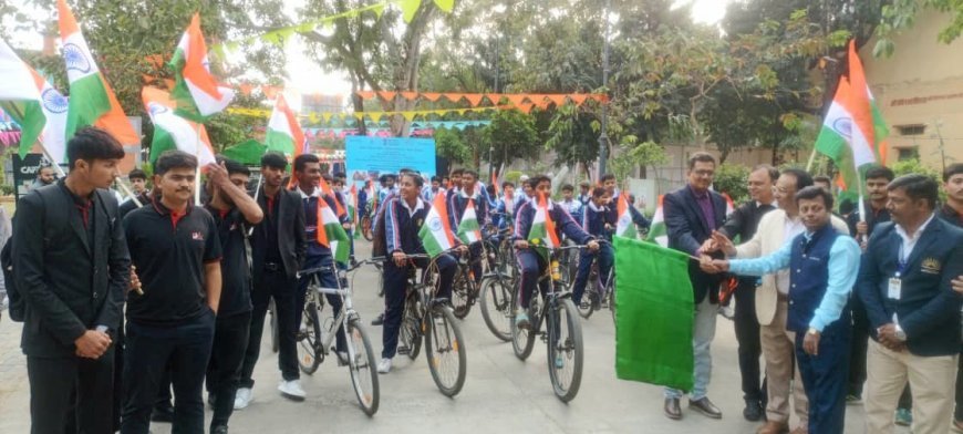 पर्यटन मंत्रालय भारत सरकार के द्वारा राष्ट्रीय पर्यटन दिवस के उपलक्ष में शहर में साइकिल रैली एवं हेरिटेज बाक आयोजित की गई*