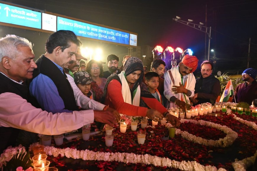 भारत माता की जय और वंदे मातरम के उदघोष से गूंज उठा इंडिया गेट- शहादत के सम्मान में उठ खड़ा हुआ सभागृह