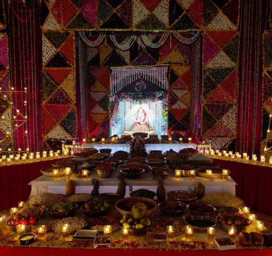 श्री श्रीविद्याधाम के 31वें प्रकाशोत्सव पर 3100 दीपों से किया गया मनोहारी श्रृंगार