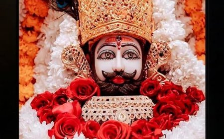 श्री खाटू श्याम जी कि फाग यात्रा” पहला निमंत्रण खजराना गणेश को अर्पित