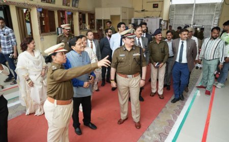 इंदौर सेंट्रल जेल का निरीक्षण का  जस्टिस विजय कुमार शुक्ला ने किया