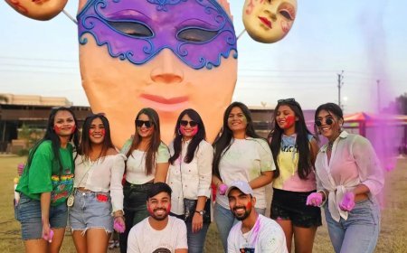 रंगों का त्योहार होली इस साल इंदौर में और भी खास और भव्य होने जा रहा है