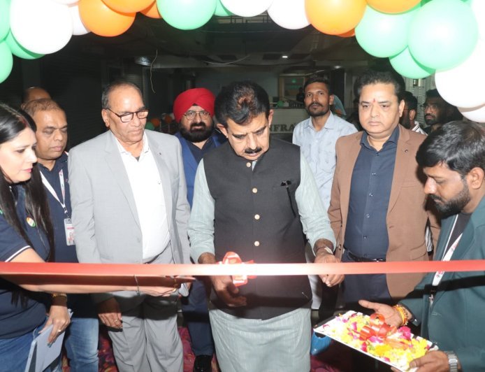 सांसद लालवानी ने किया सर्व सुविधायुक्त भारत लैब की इंदौर यूनिट का शुभारंभ 