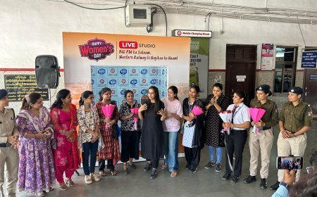 पश्चिम रेलवे  रतलाम मंडल ने महिला कर्मियों का सम्मान कर मनाया महिला दिवस*