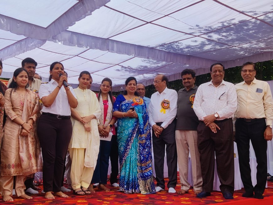 अग्रवाल परिचय सम्मेलन के मंच पर युवती पायलेट सहित पहुंचे460 प्रत्याशी