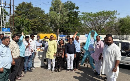 इंदौर में वंदे मातरम् को लेकर विवाद, केट चौराहा पर भव्य आयोजन और पुतला दहन