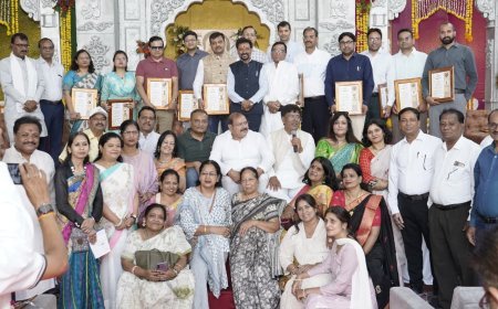 वैश्य महासम्मेलन द्वारा आयोजित निशुल्क चिकित्सा शिविर में सेवाएं देने वाले 18 चिकित्सकों का सम्मान