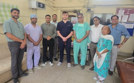 *प्रदेश में पहली बार एमजीएम शासकीय मेडिकल कॉलेज में इंग्लैंड के विद्यार्थी ने सर्जिकल इलेक्टिव कोर्स को चुना प्रशिक्षण के लिऐ