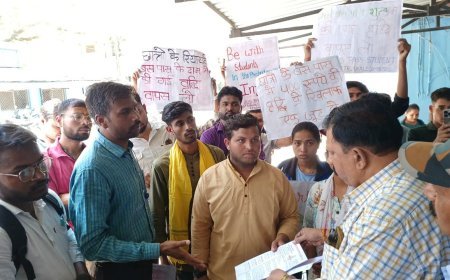 इंदौर नगर निगम का घेराव, 15 दिवस में मांगें पूरी करने की चेतावनी