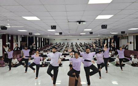 योग  केवल व्यायाम नहीं, बल्कि जीवन को संतुलित करने का माध्यम
