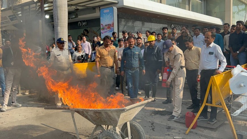 संभावित अग्निदुर्घटनाओं की रोकथाम एवं प्रभावी नियंत्रण हेतु दी जानकारी