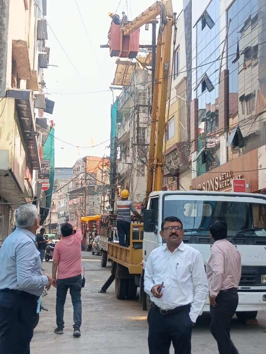 इंदौर शहर में बिजली मैंटेनेंस के महा अभियान में 500 कार्मिक लगाए