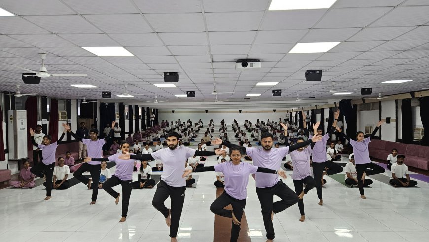 योग  केवल व्यायाम नहीं, बल्कि जीवन को संतुलित करने का माध्यम