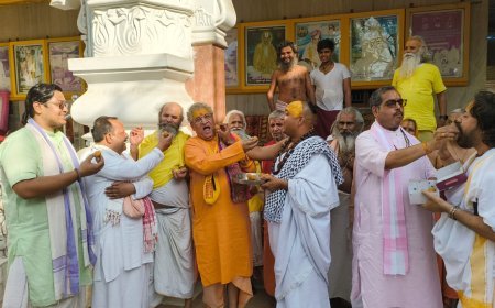 श्री हनुमान टेकरी आश्रम में संतों ने मनाया भाजपा की 'प्रचंड जीत' का उत्सव