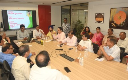 अभ्यास मंडल की बैठक में प्रशासनिक इकाइयों पुनर्गठन पर विशेषज्ञों ने रखे सुझाव