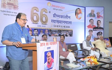 राजनीति की भाषा ऐसी हो गई कि आज तो गांधी भी चुनाव हार जाएं