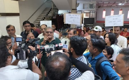 फतेहपुरिया समाज बंधुओं ने अवैध निर्माण के विरोध में सड़क पर उतरकर किया 